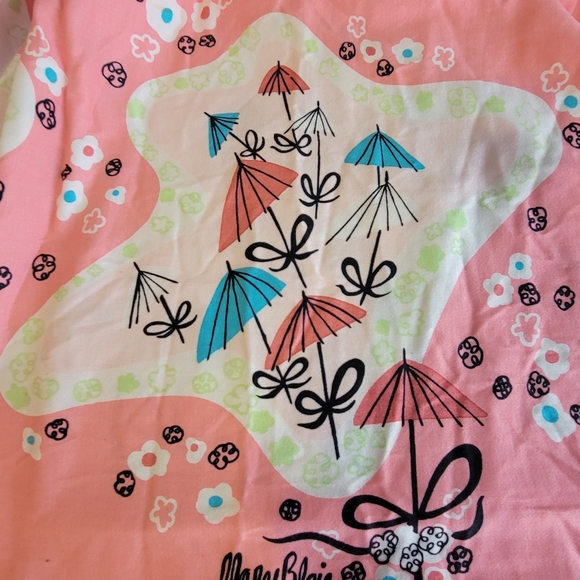 Mary Blaire Pinup Couture Dress in Umbrella print - Picture 4 of 6